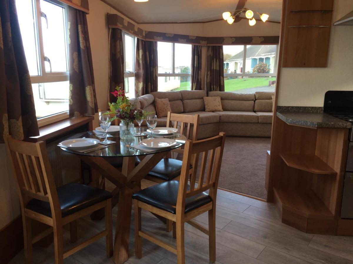 'Hartland Caravan' With Sea Views Бидефорд Екстериор снимка
